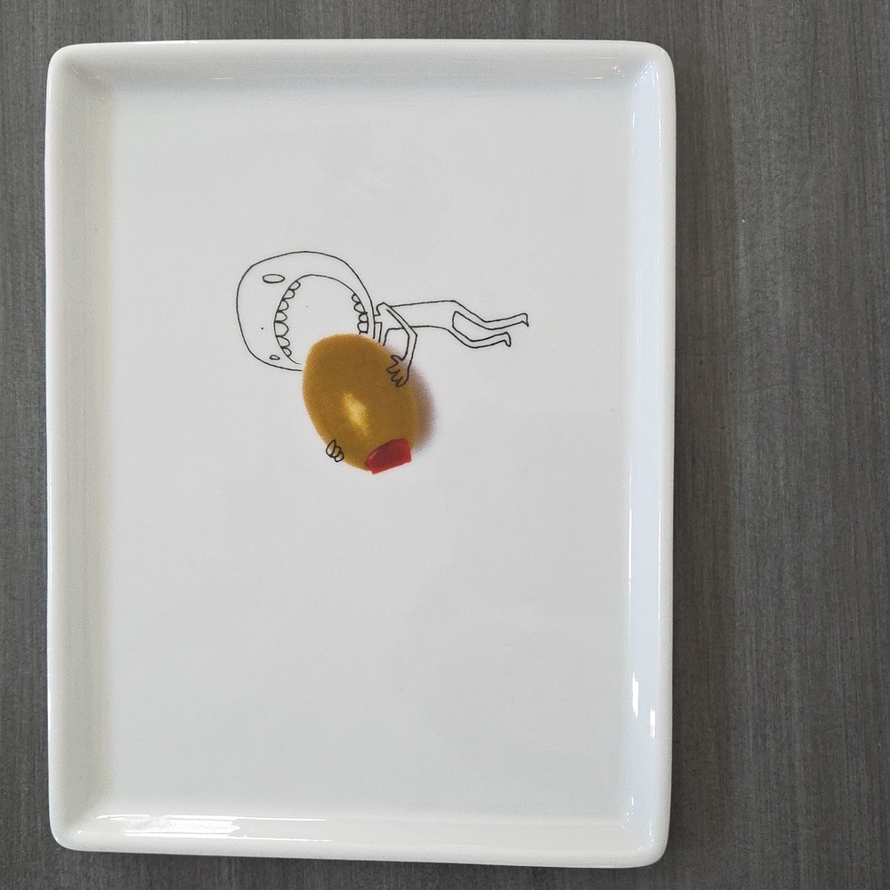 CRATE & BARREL CB2 OLIVER RECTANGLE APPETIZER PLATE    GREEN OLIVE 2009 RETIRED